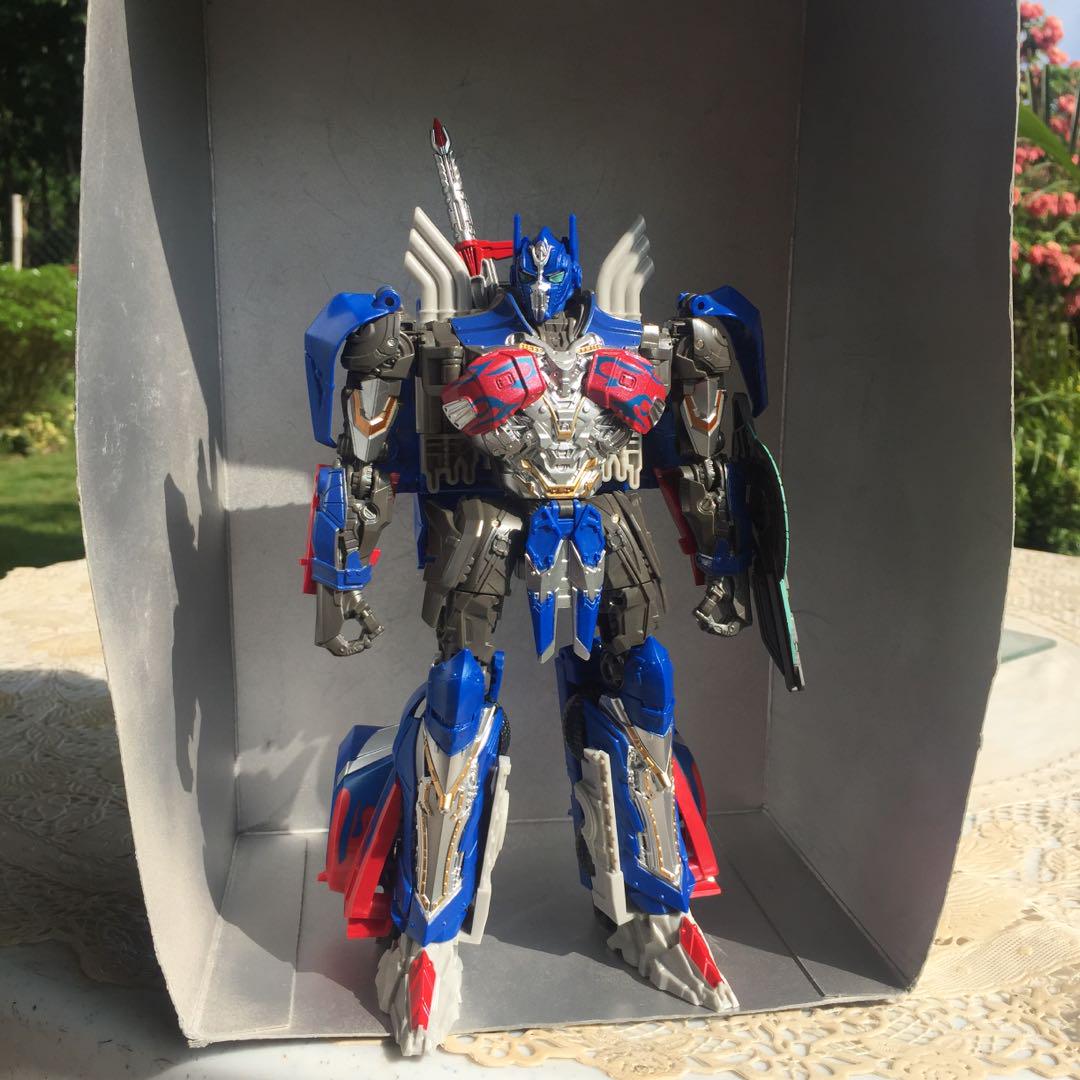 transformers the last knight voyager class optimus prime