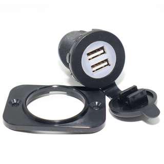 CAR DUAL USB CHARGER ADAPTER 5V 2.1A WITH PROTECTIVE CAP