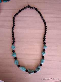 Necklace precious stone (new)
