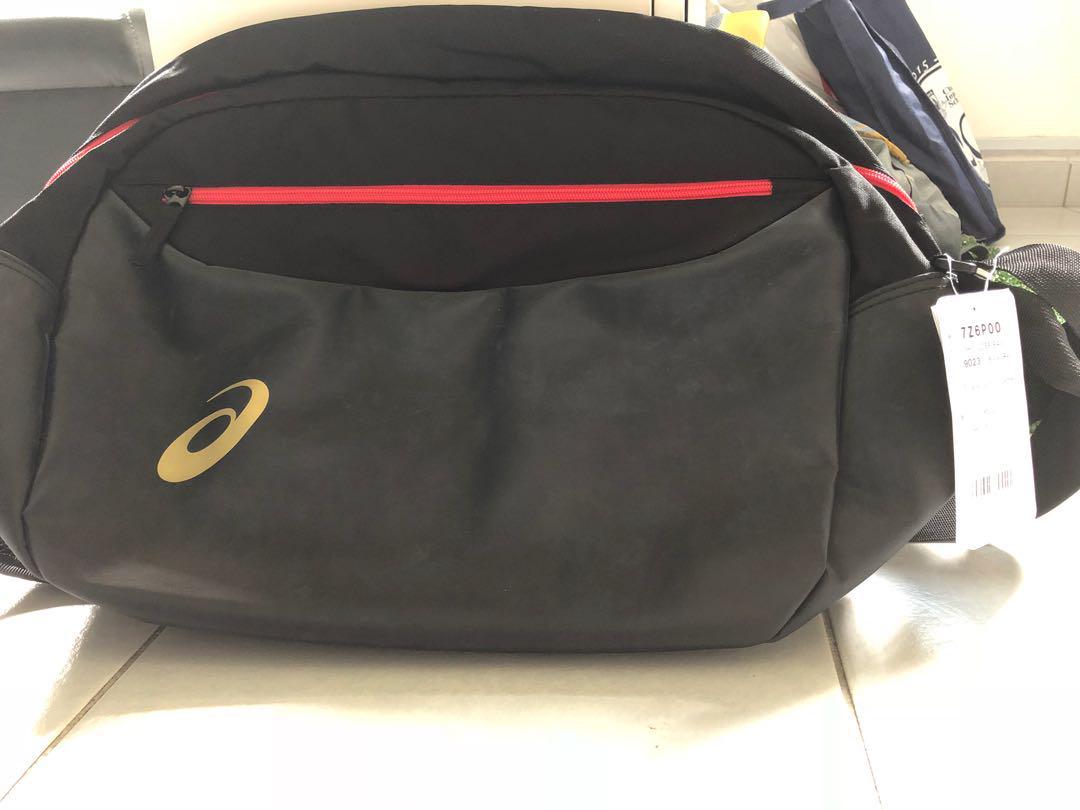 Asics Shoulder bag, Sports Equipment, Sports & Games, Racket & Ball