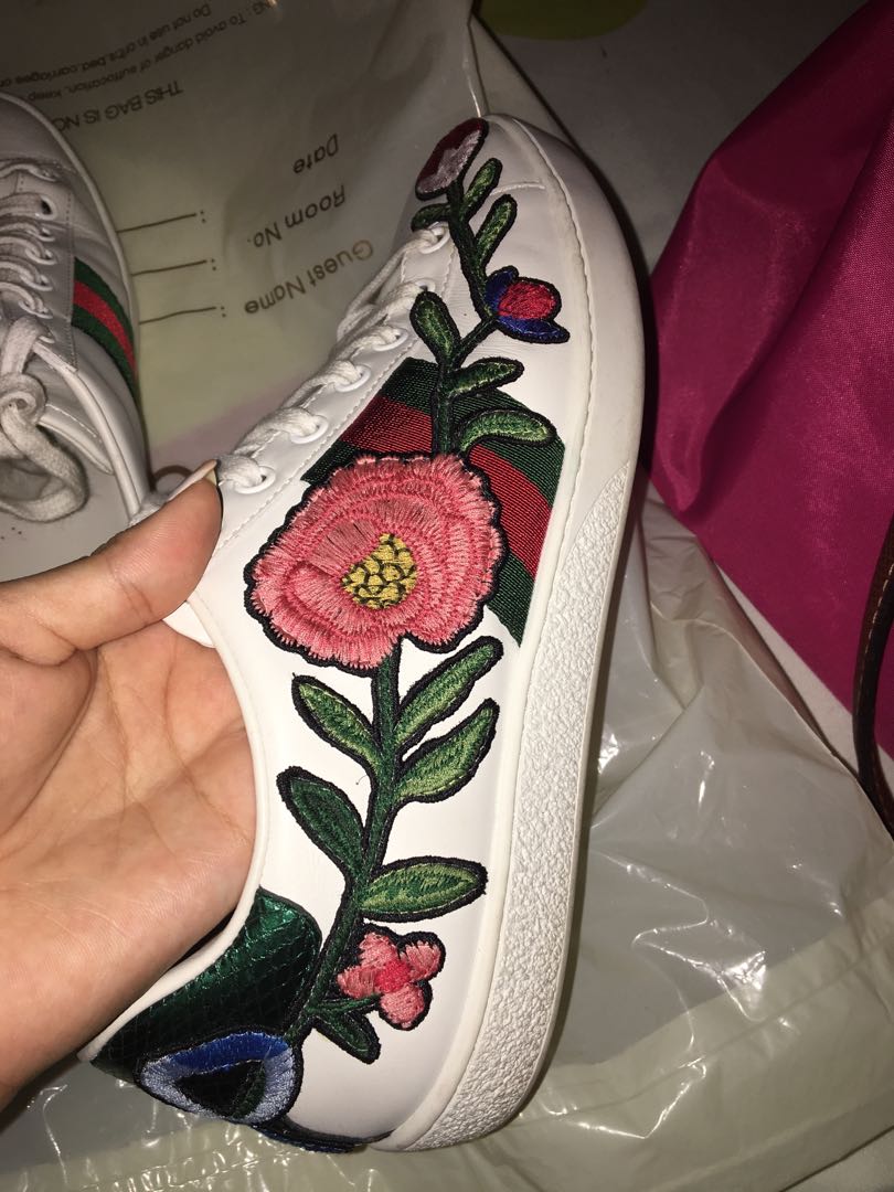 Authentic Gucci Ace Floral Sneakers 