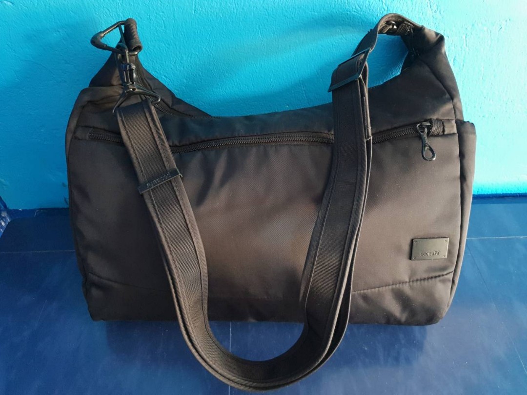 Authentic PACSAFE Citysafe CS200 anti theft handbag Women s