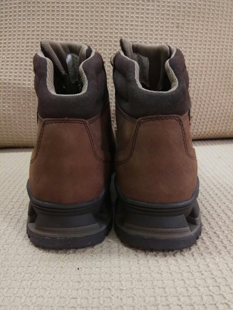 caterpillar hiking boots