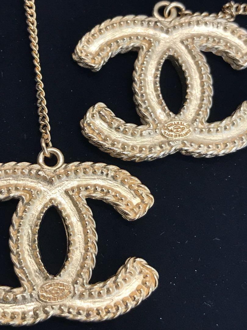 Chanel CC Drop Earrings - Matte Gold - Authentic, Women's Fashion, Jewelry  & Organisers, Earrings on Carousell