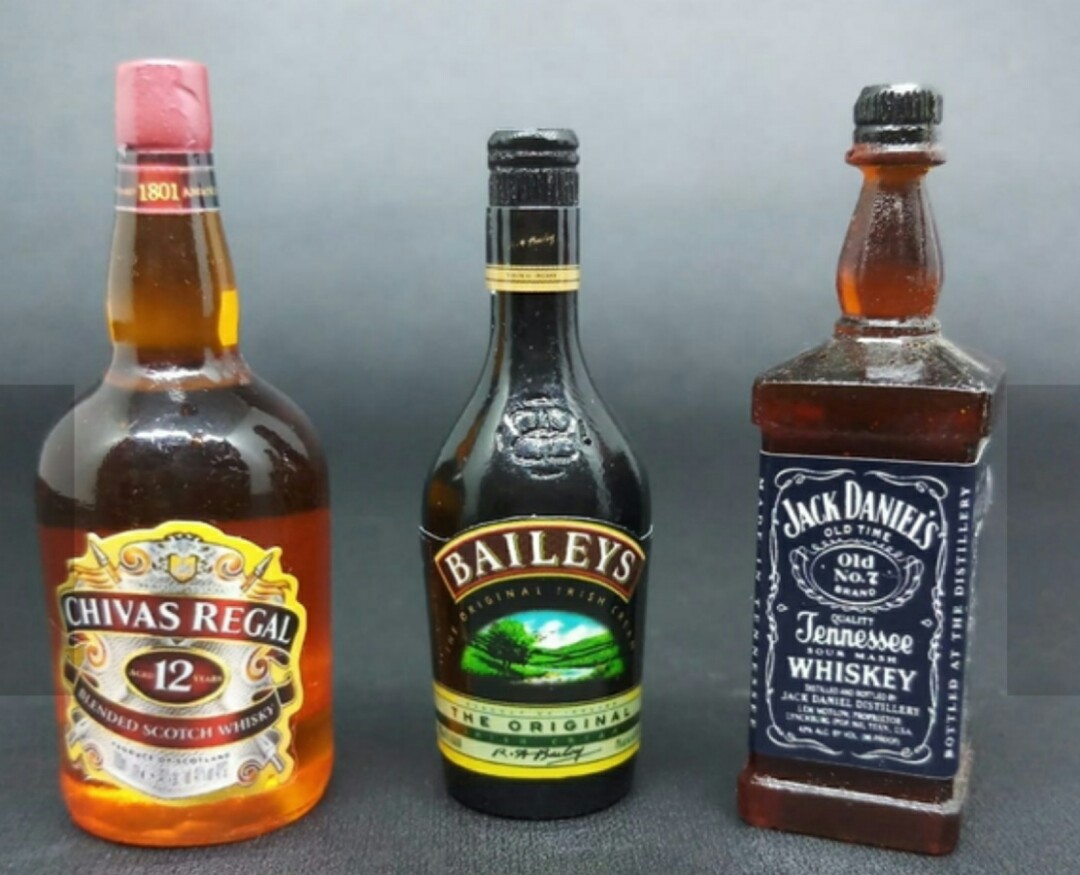 Miniature Baileys, Chivas, Jack Daniel's Fridge Magnet ...