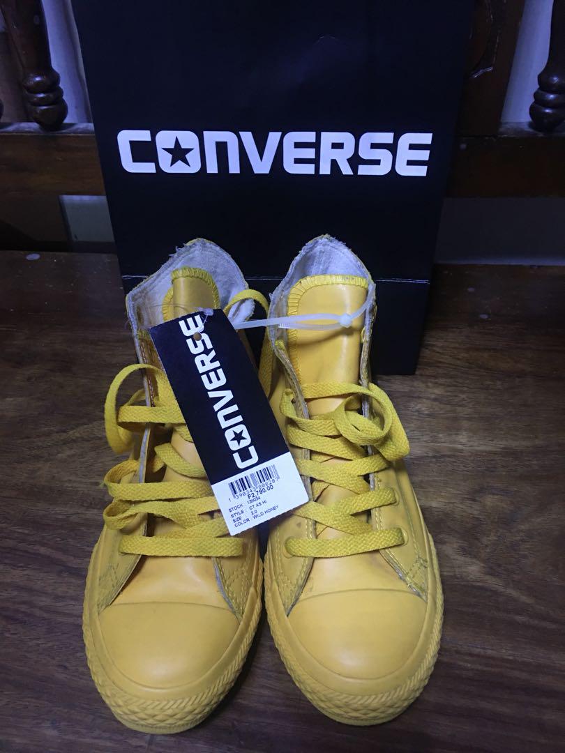 mustard chuck taylors