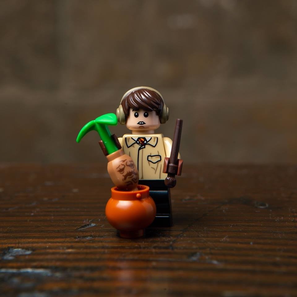 neville longbottom minifigure