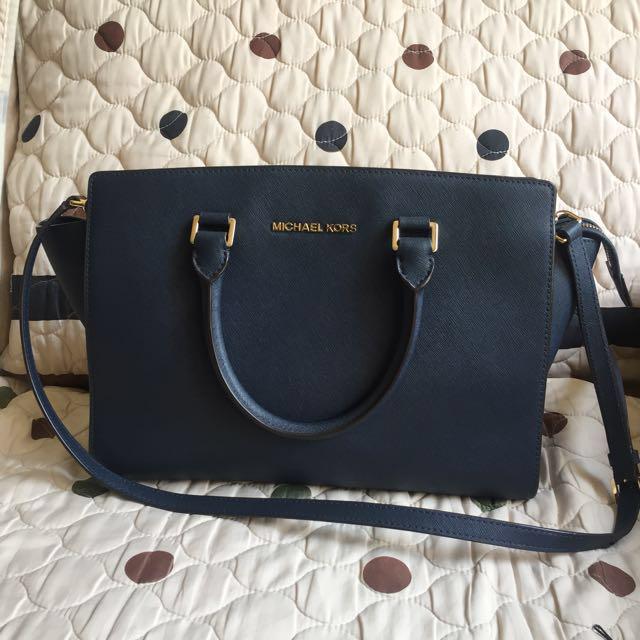 michael kors selma large dimensions