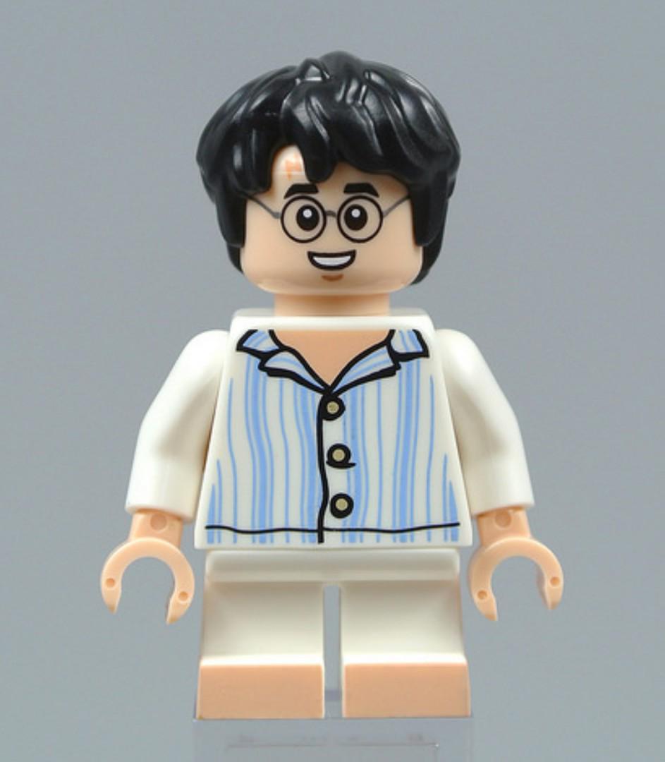 MISB (Unopened) Harry Potter with Invisibility Cloak Lego 71022