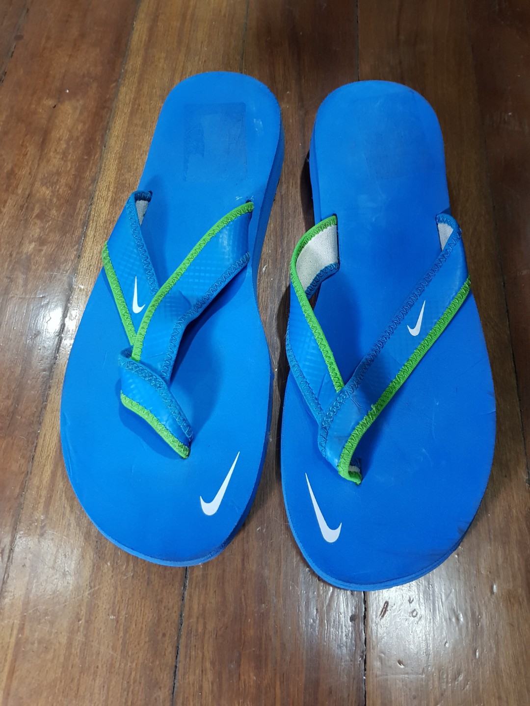 nike slippers womens