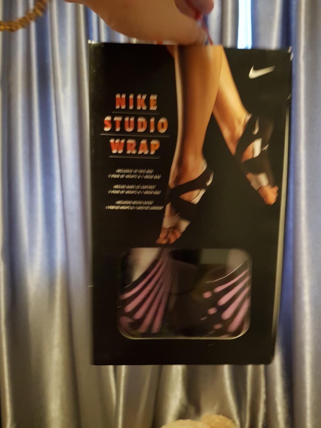 nike studio wrap size 9