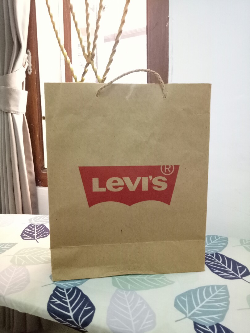 Paper shop bag levis