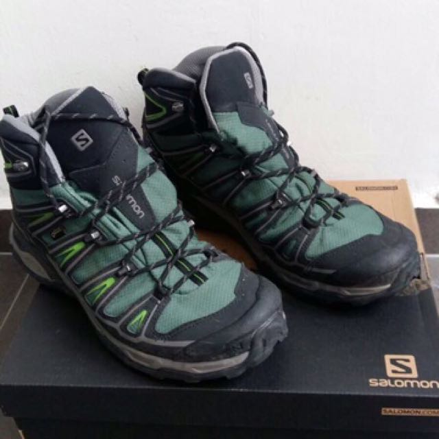 salomon hiking shoes