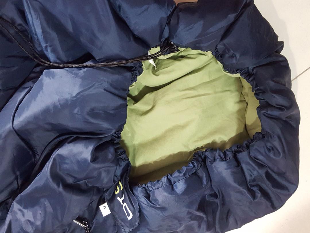 Sleeping Bag Quechua S10, Sports Equipment, Hiking & Camping on Carousell