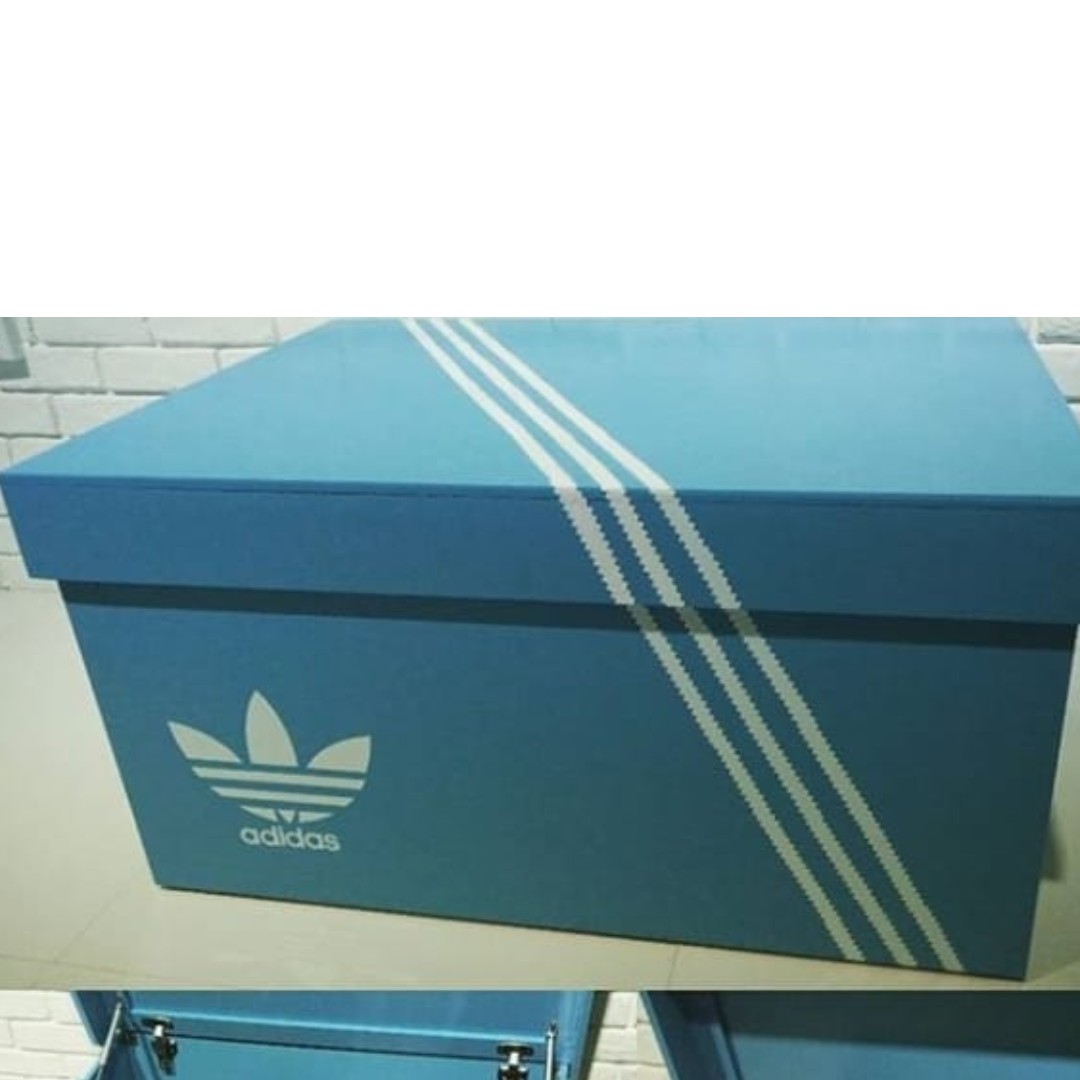 Mega shoe box 2025