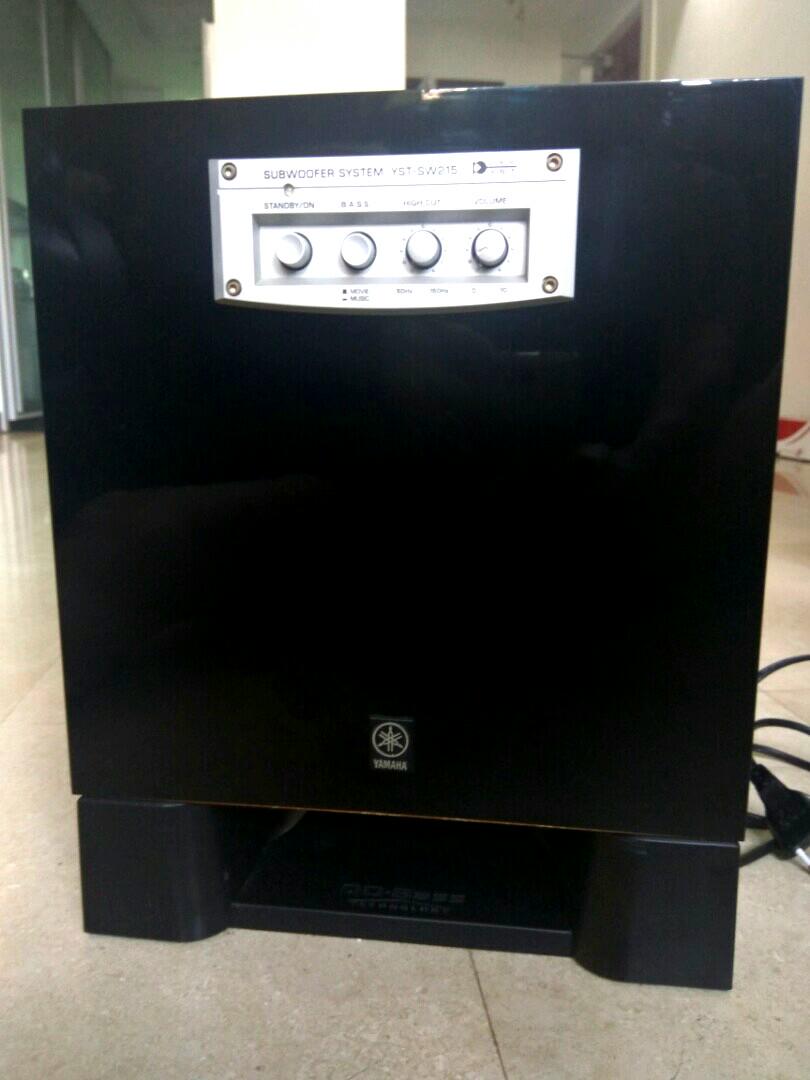 yamaha sw215