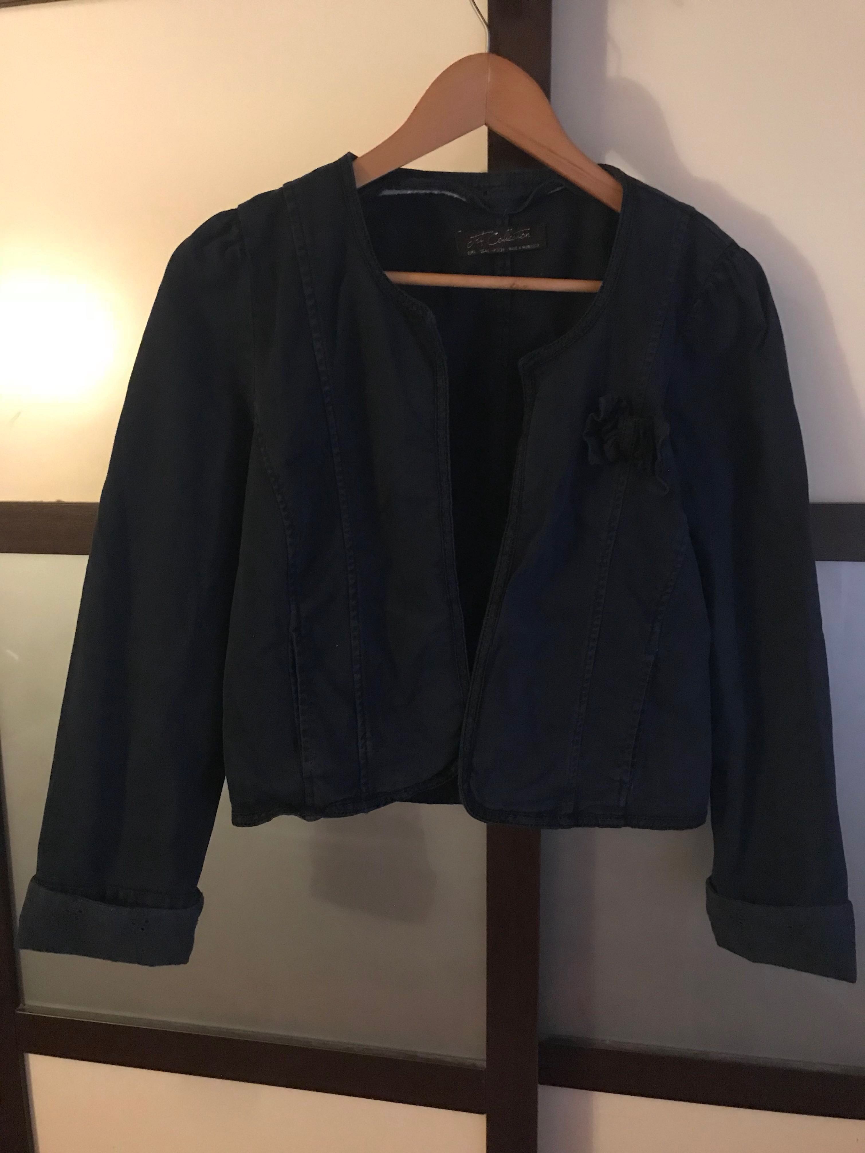 Zara TRF Cropped Jacket M-semi L (Category: Coats, Jackets and Outerwear) located in Mandaluyong City. Submitted by fringed (Listing ID 183602510, Image 1). Description: The color is navy blue. It has sleek velvet linings and two small pockets (hidden) in-front (as shown in photo). The sleeves got embroidery when folded (as shown in photo). Length up to waist. Used but not abused. .