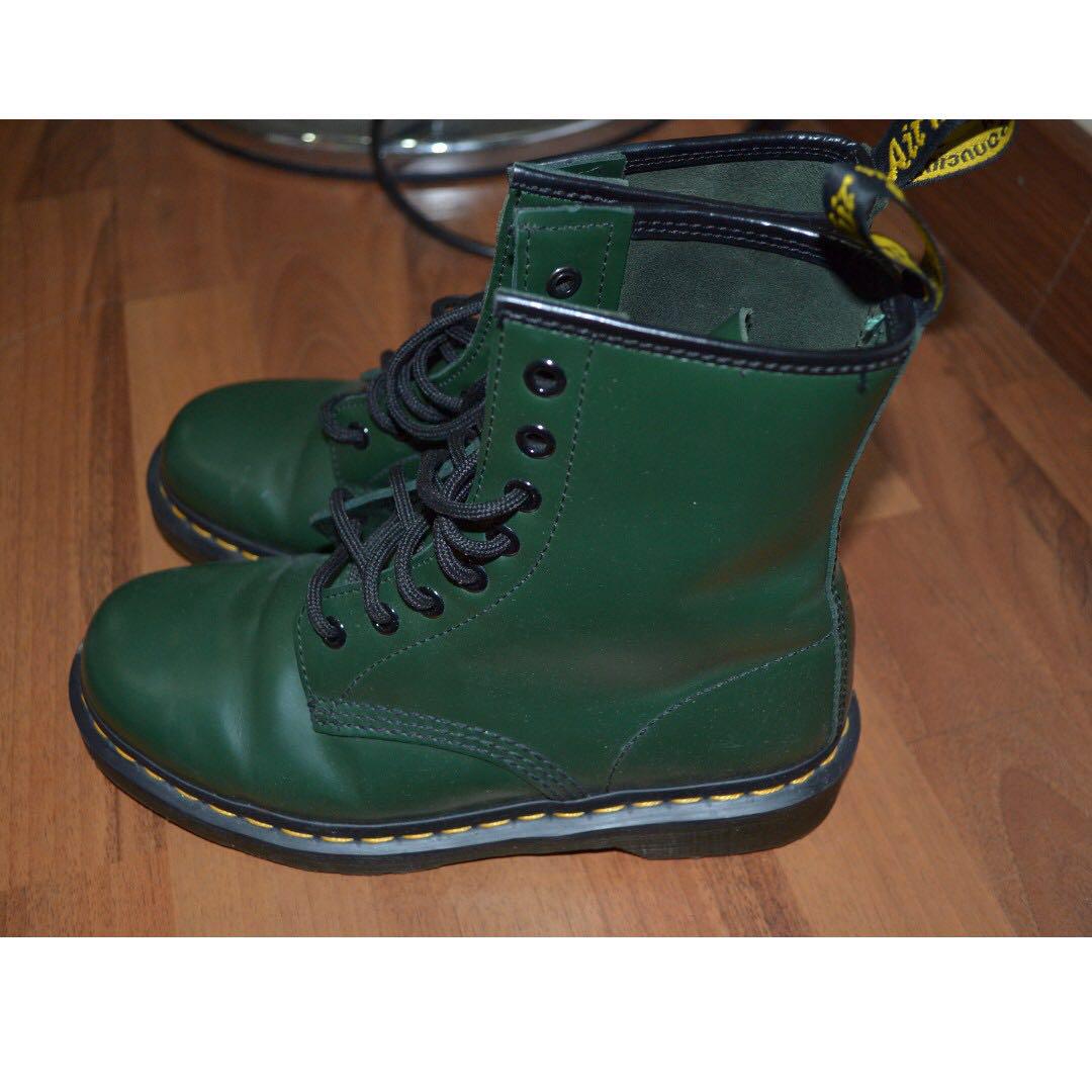 Dark green online doc marten boots