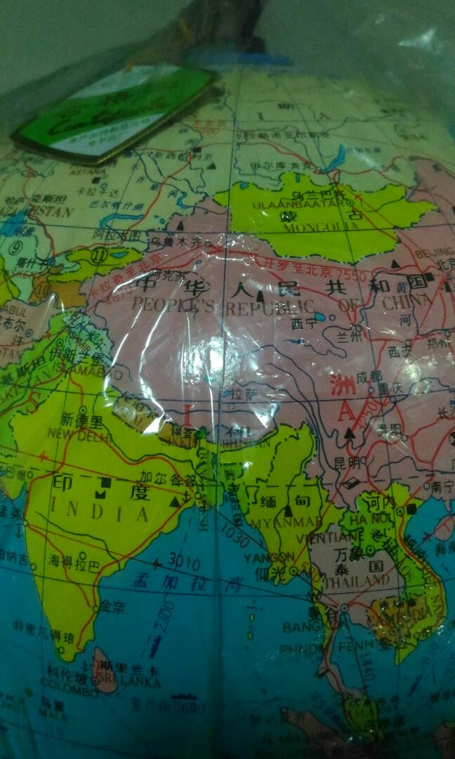 Globe (Category: Lighting) located in Singapore. Submitted by buymorelist (Listing ID 182522385, Image 3). Description: Not for fussy please, you interested... come and get it don't ask me this and that! see at pictures about the item. Happy shopping....