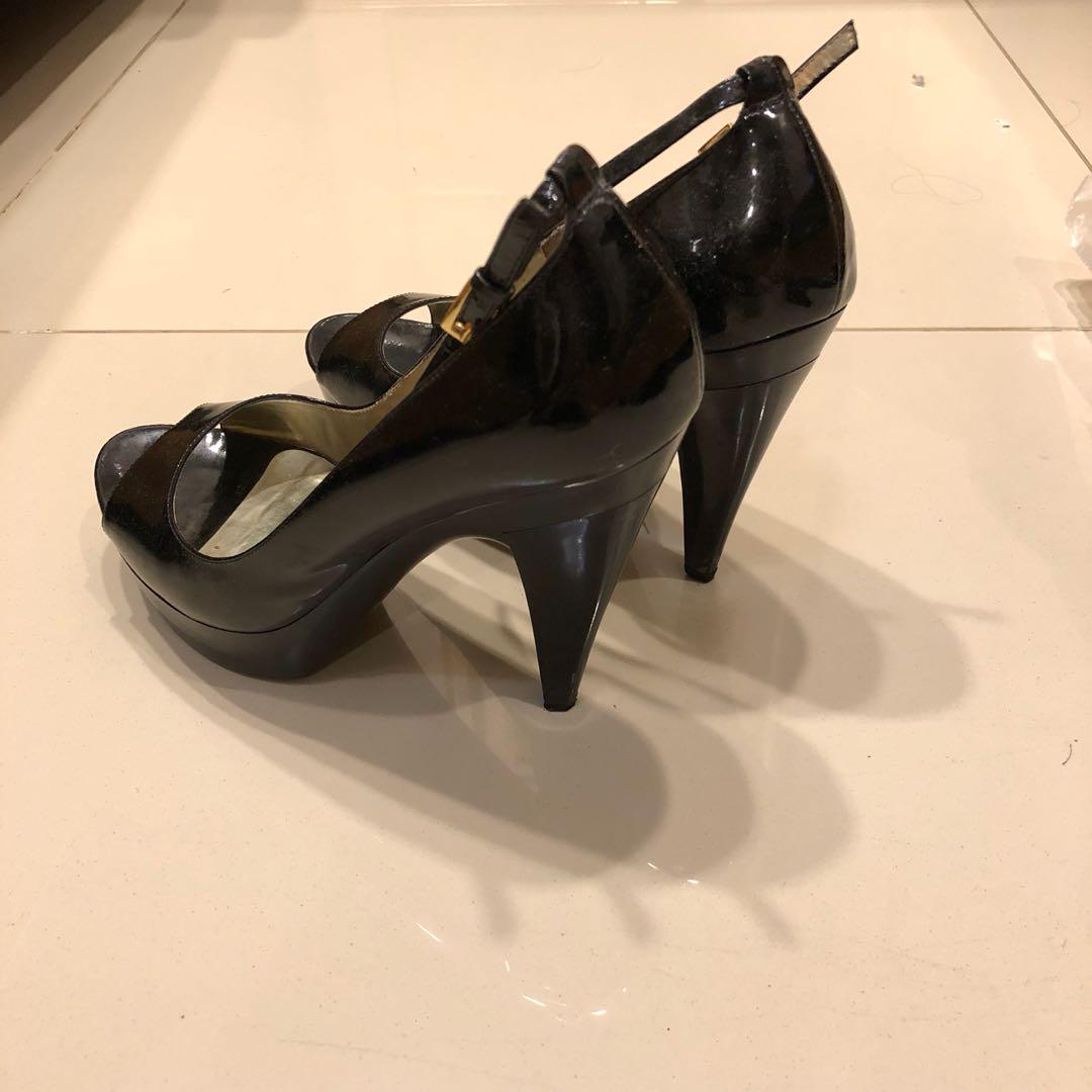 GUESS black high heels, Fesyen Wanita 