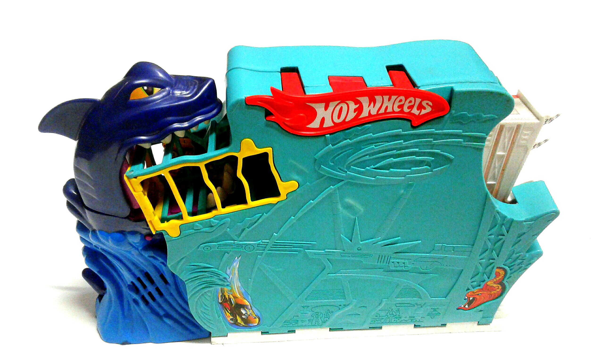 Hot wheels 2025 sharkbite bay