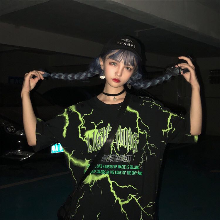 Lightning graphic tee top