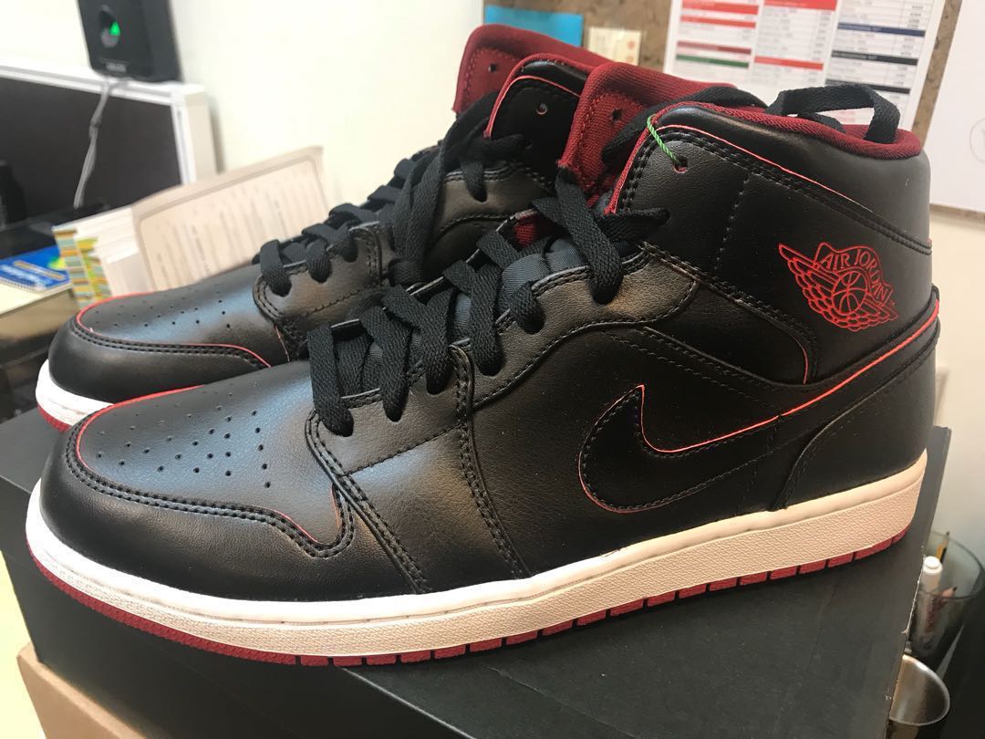 Jordan 1 retro shop mid black red white