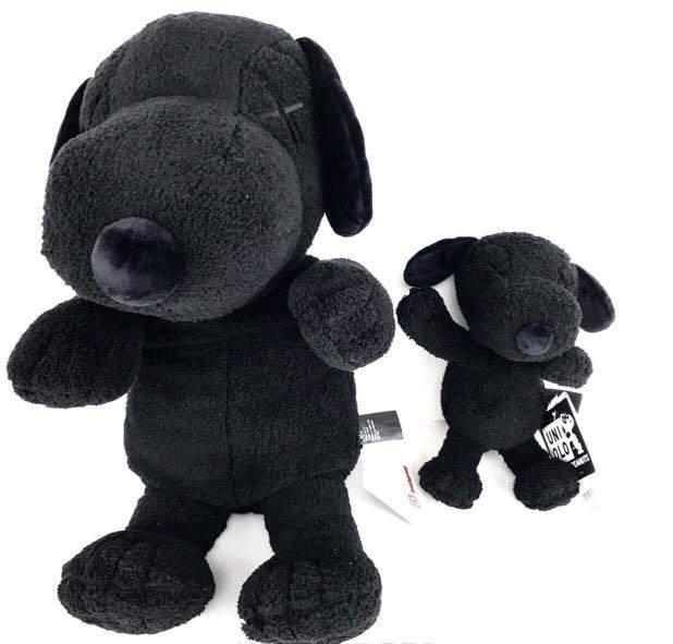 kaws x peanuts plush