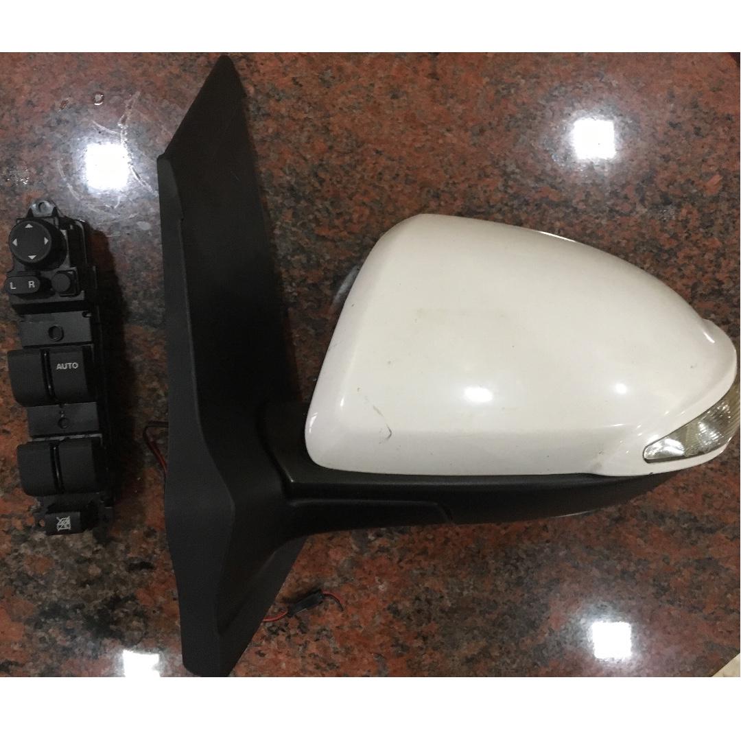 Mazda 2 outlet wing mirror replacement