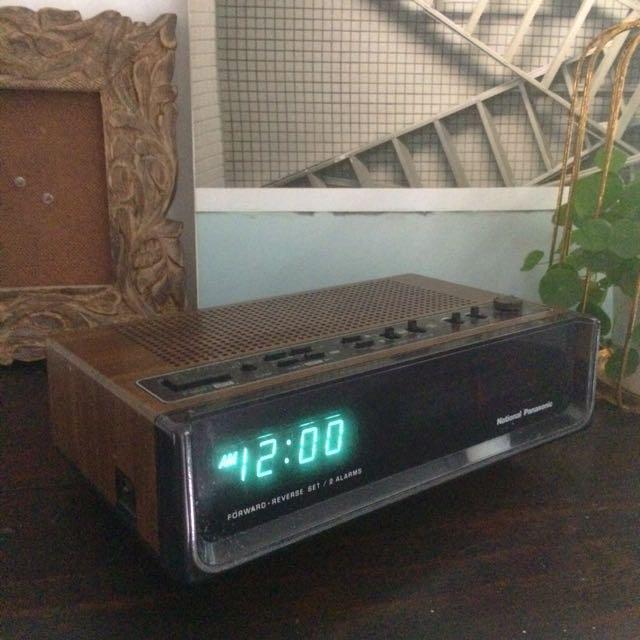 National Day Special Offer Vintage National Panasonic Radio Alarm Clock Hobbies Toys Memorabilia Collectibles Vintage Collectibles On Carousell