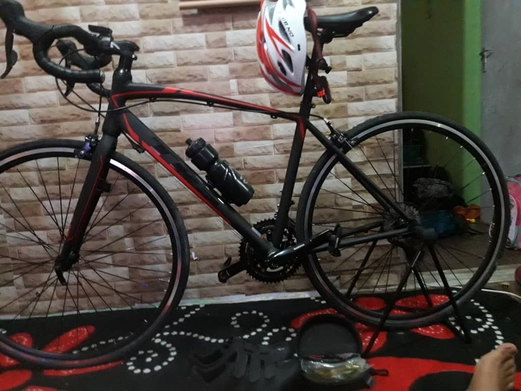 Trs road bike sora clearance