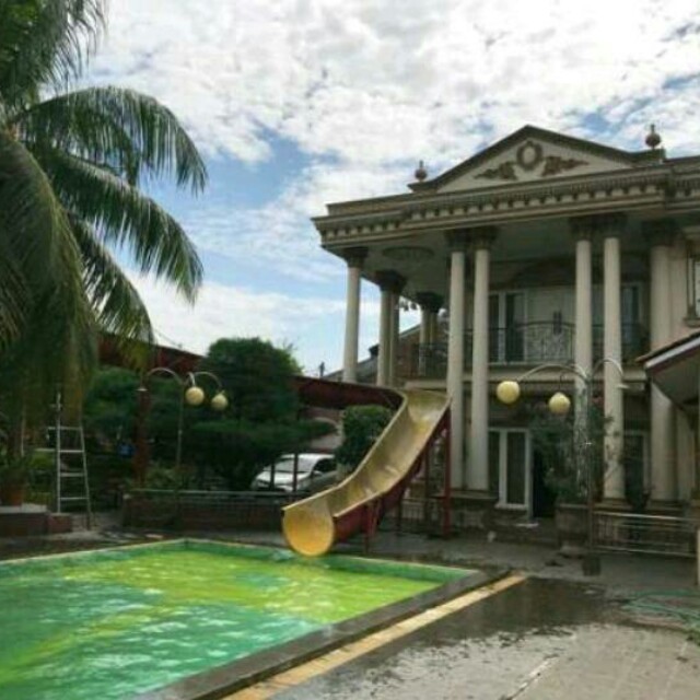 Rumah Mewah Plus Kolam Renang Pribadi Properti Dijual Di Carousell