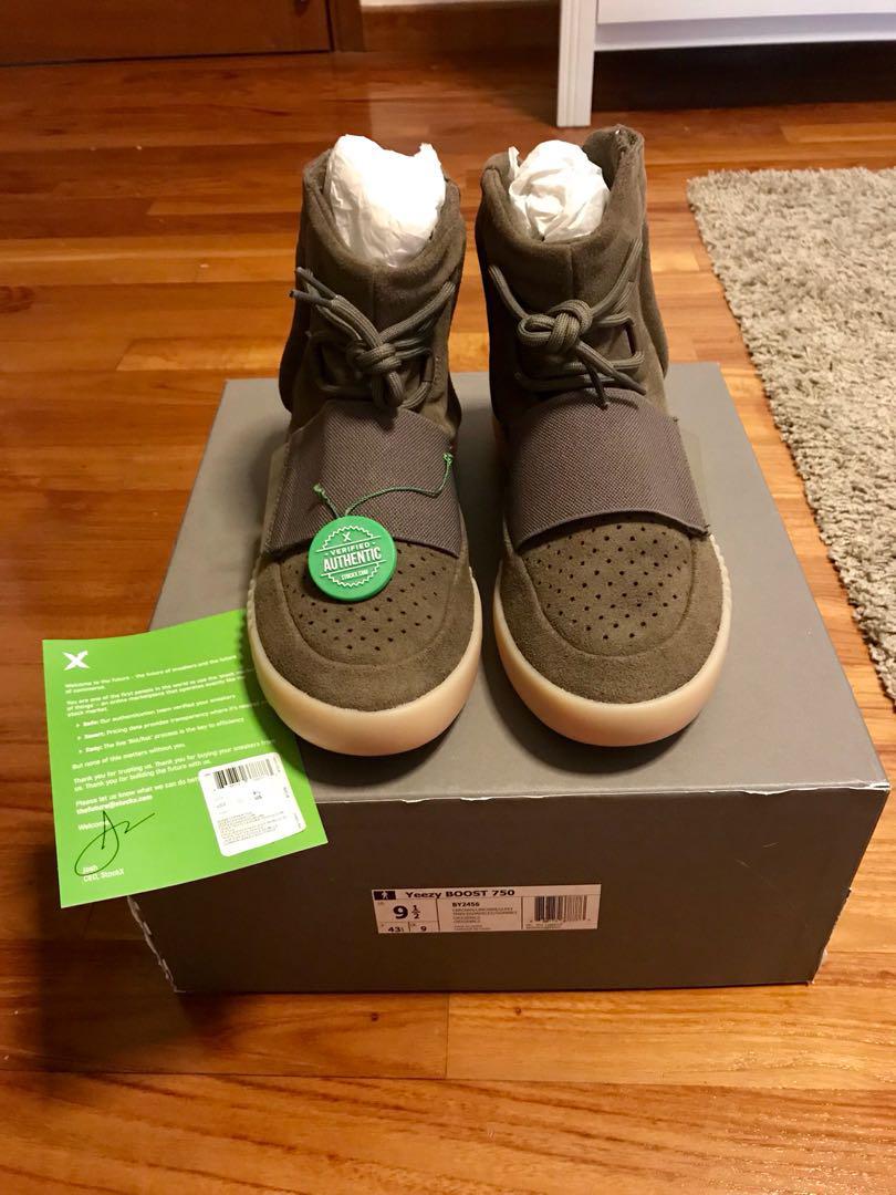 Yeezy 750 Boost Triple Black Bump