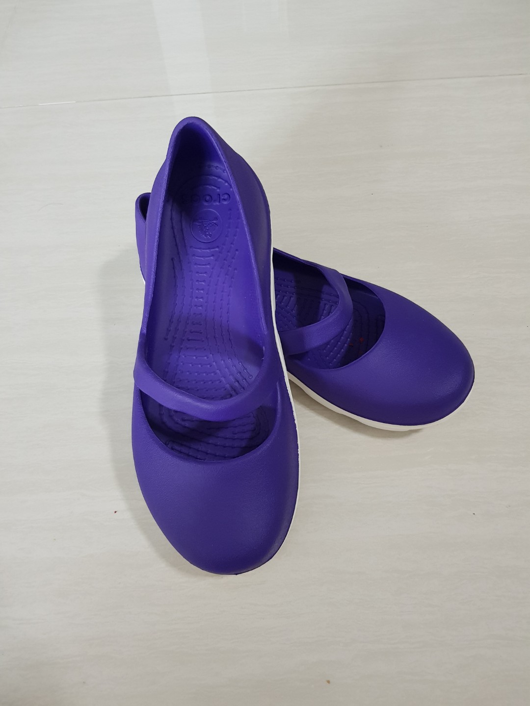 crocs purple sandals