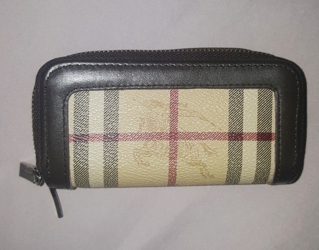 burberry key pouch