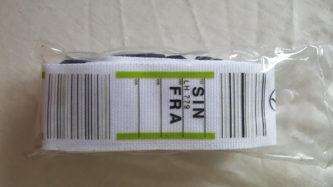 Lufthansa luggage strap clearance