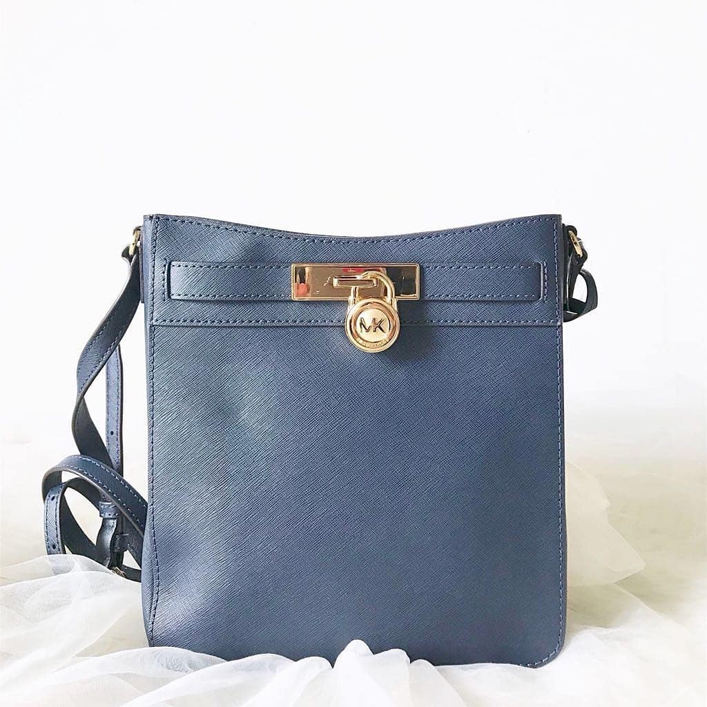 Mk hamilton hotsell traveler crossbody