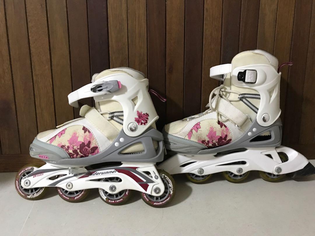 Rollerblades (Kids 810 yo), Sports Equipment, Sports & Games, Skates