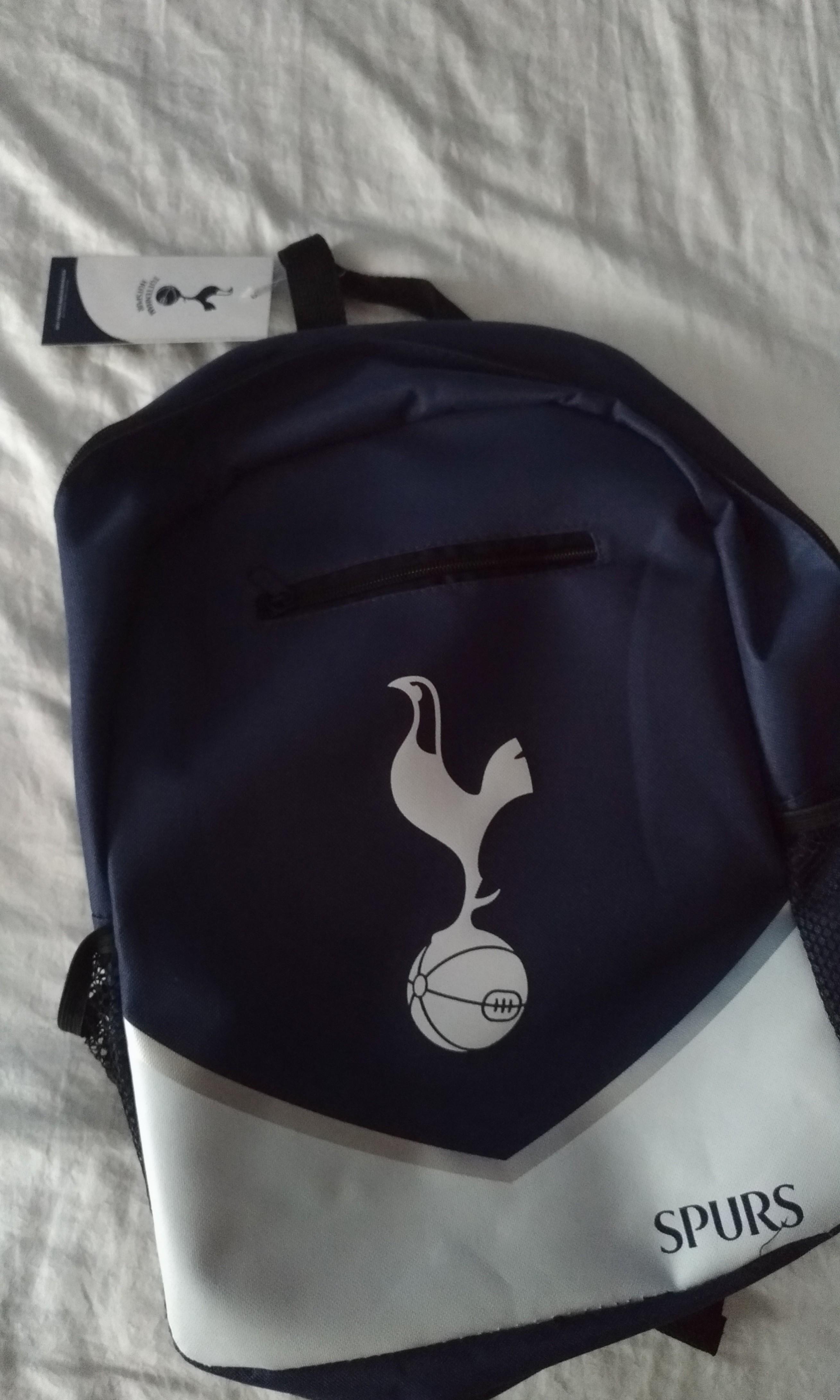 Tottenham Hotspur 2018 19 Bag Haversack Men S Fashion Bags Wallets Backpacks On Carousell