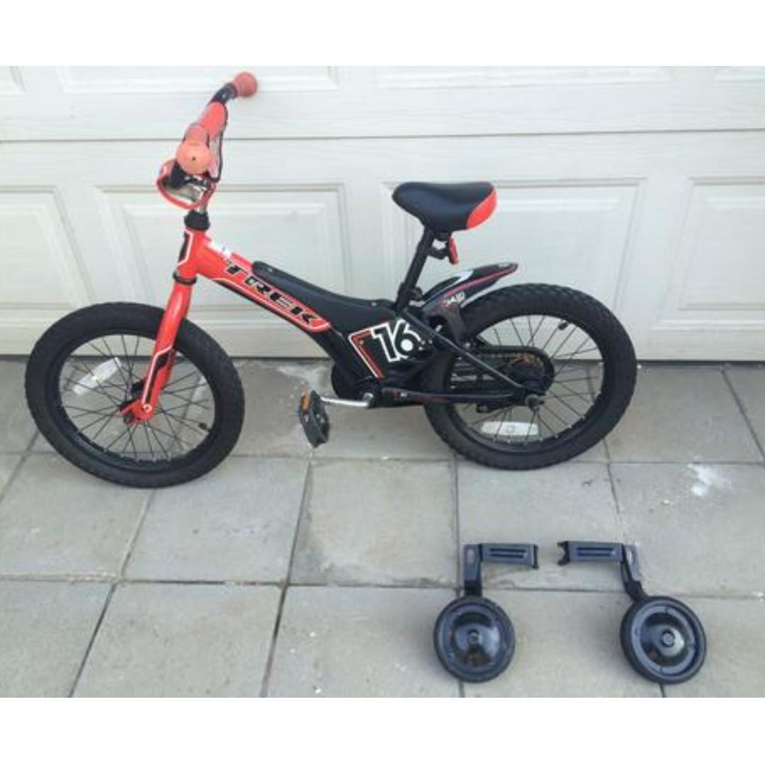trek bike with training wheels