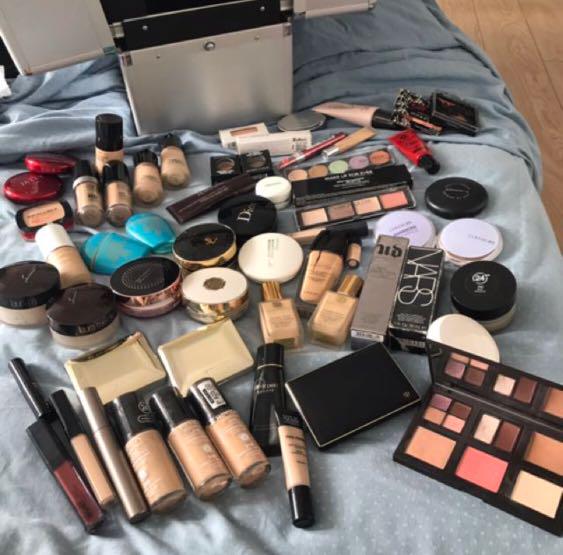 💯% AUTHENTIC FOUNDATION SAMPLERS FOR SALE (Category: Makeup) located in Mandaluyong City. Submitted by allaboutthatbase (Listing ID 184124731, Image 1). Description: All About that Base PH Sample Sized Beauty For Sale 💯 % Legit Seller 💯 % Authentic Products Foundation and Skin Care Samplers Try before investing in full size bottles Please contact Trisha @ 0917-849-0101 Visit our store @ “Allaboutthatbase” in Carousell or Shopee for color varia
