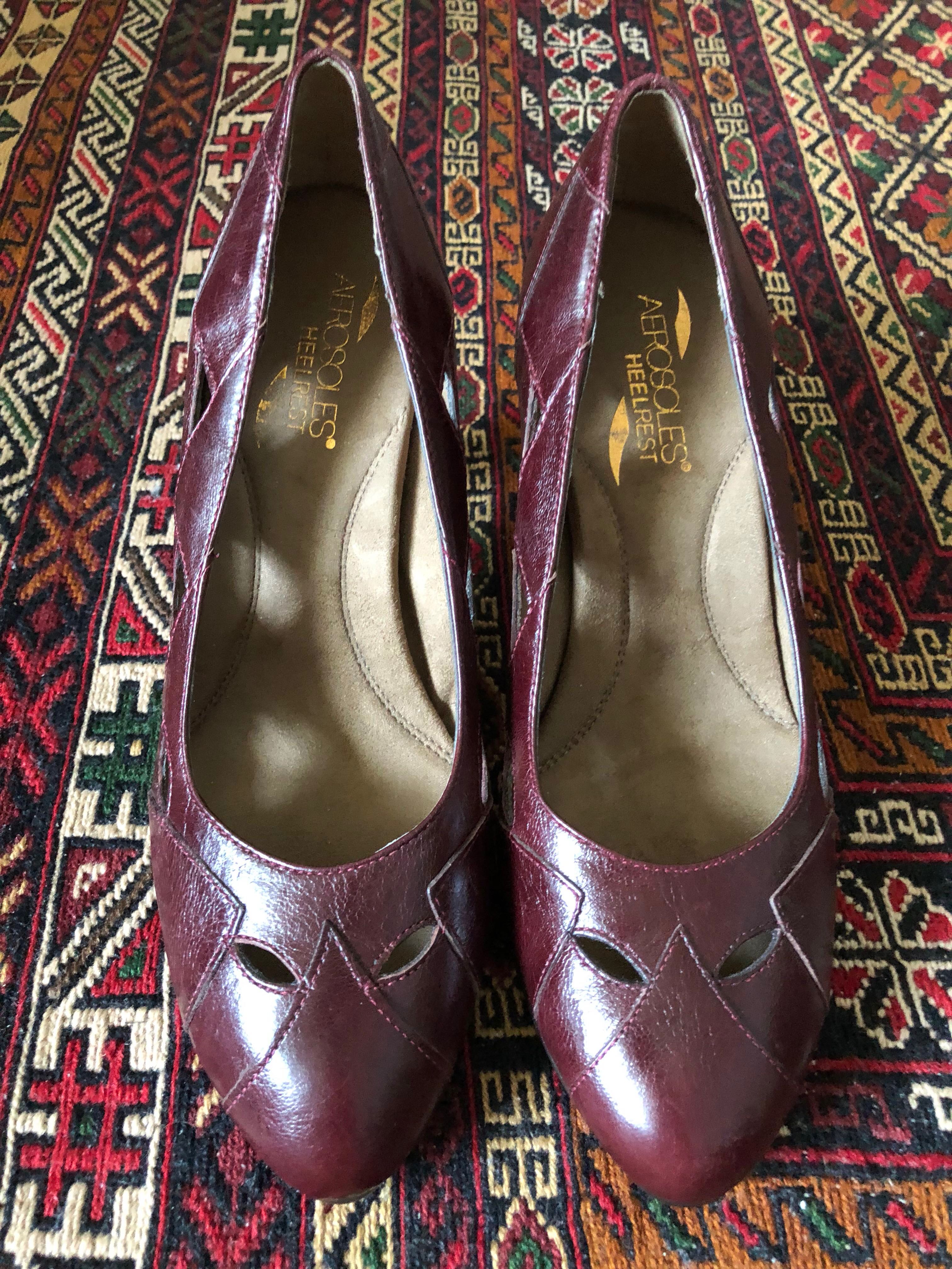 aerosoles heel rest pumps