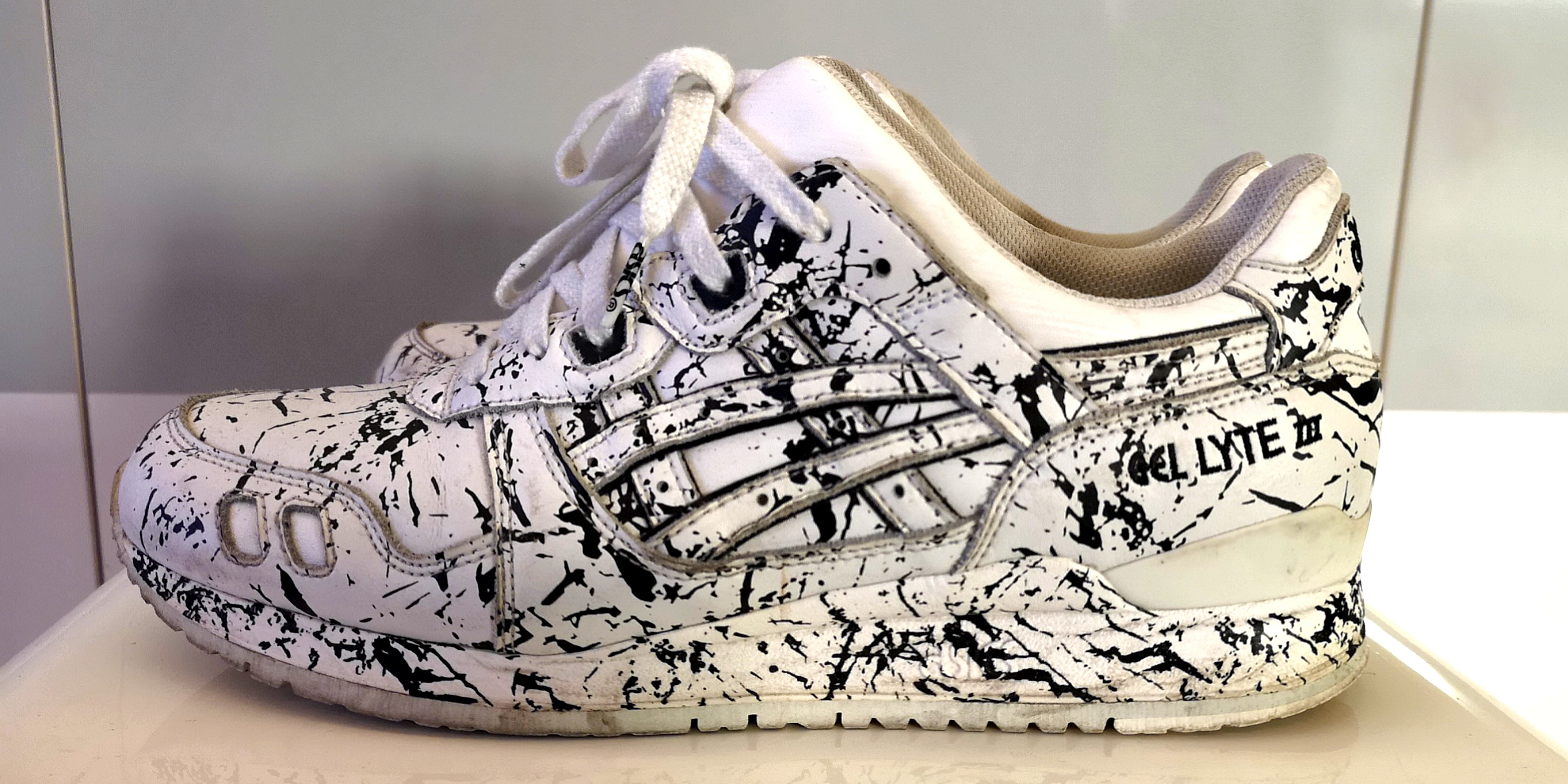 Authentic Asics Gel Lyte III 3. Marble print