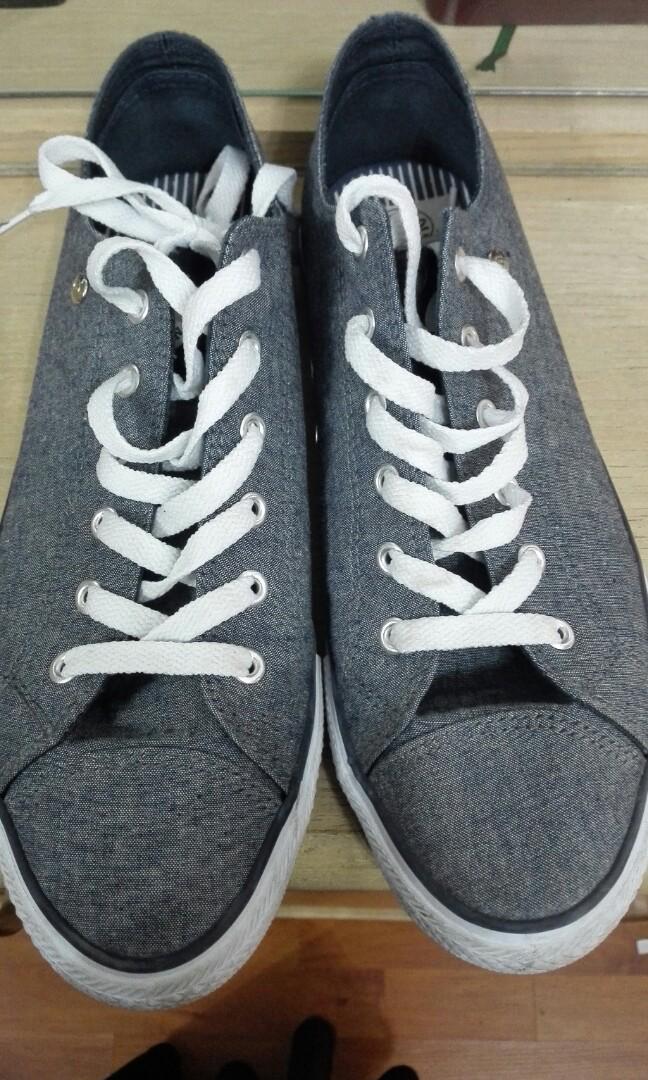 dunlop canvas shoes mens