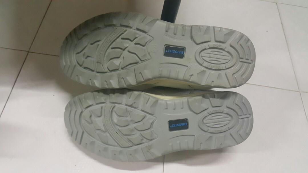 Eurostat ESD safety shoes, Men's Fashion, Footwear, Casual shoes on