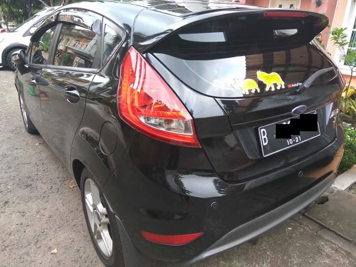 Mobil Ford Fiesta Hitam 2011 Matic Mobil Motor Mobil Untuk Dijual Di Carousell