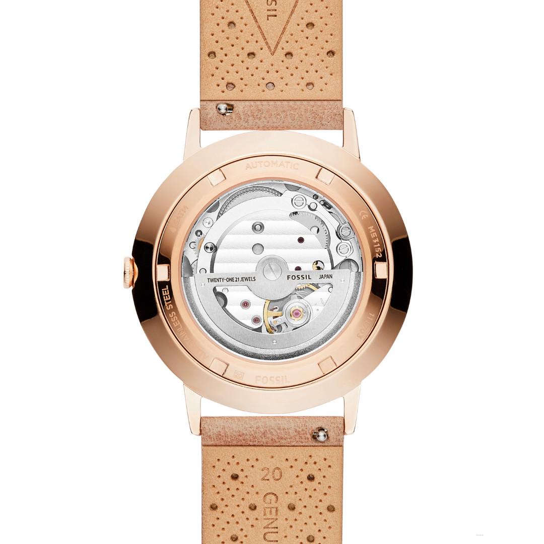 Fossil 2025 me 3152