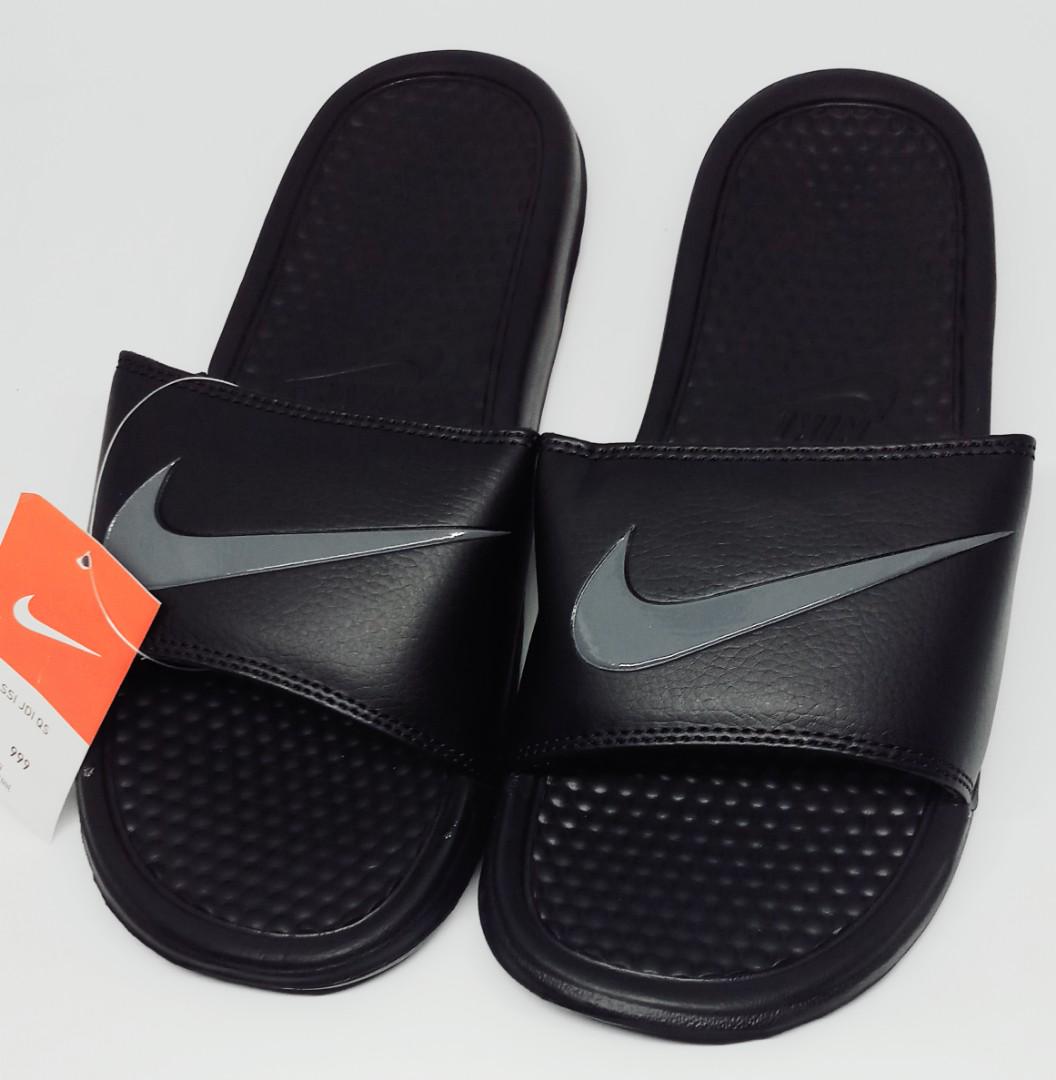 nike benassi slippers