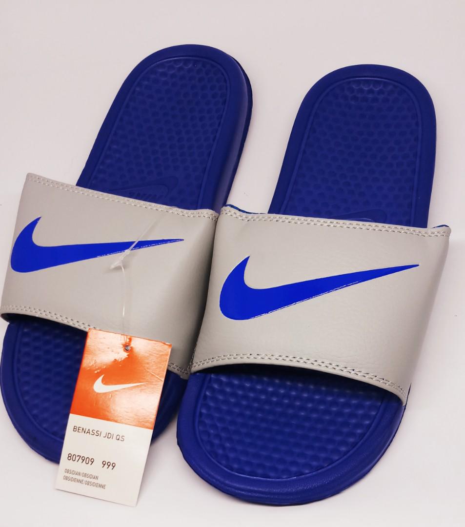 royal blue nike sandals