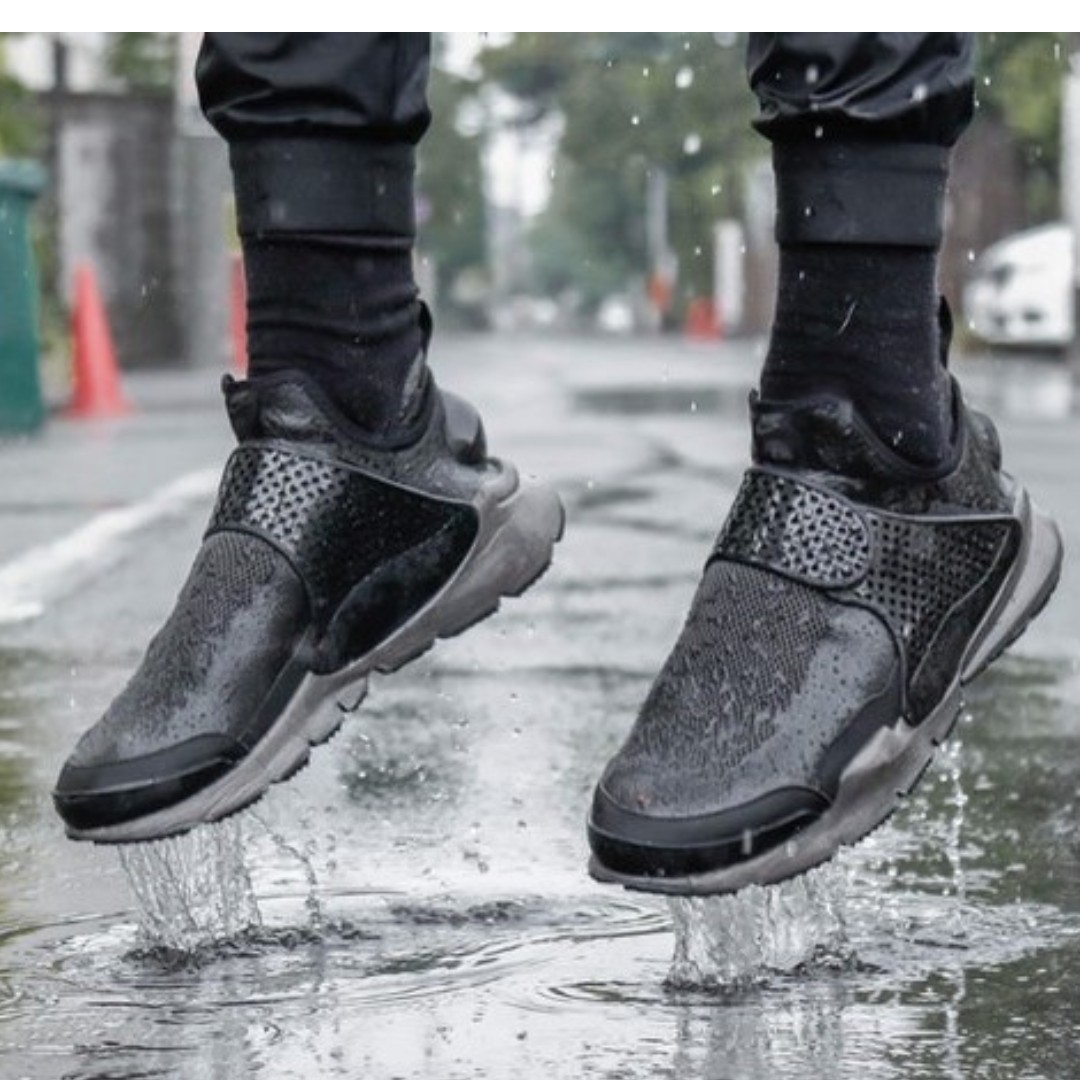 Nike sock dart mid stone island black discount